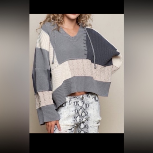 POL Sweater - Picture 4 of 5